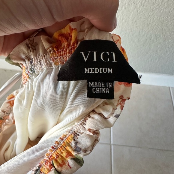 VICI off the shoulder Floral MAXI DRESS sheer with built in slip. Fall colors - Picture 5 of 6